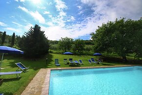 Farmhouse in Castiglione Dorcia