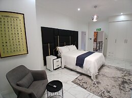 Adinkra Boutique Hotel