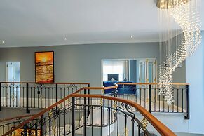 Adinkra Boutique Hotel
