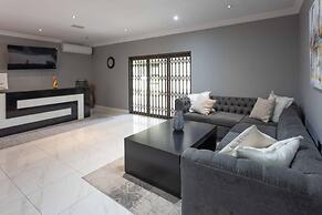 Adinkra Boutique Hotel