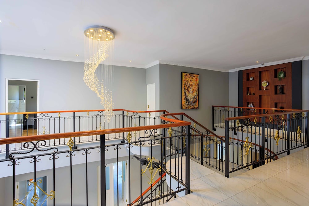 Adinkra Boutique Hotel