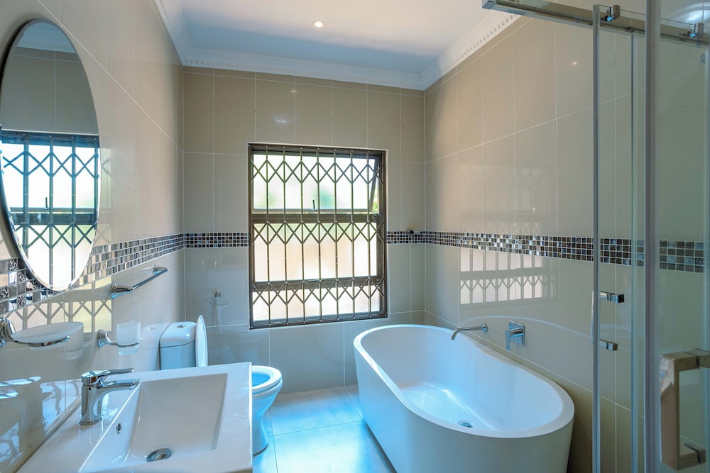 Adinkra Boutique Hotel