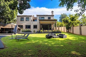 Adinkra Boutique Hotel