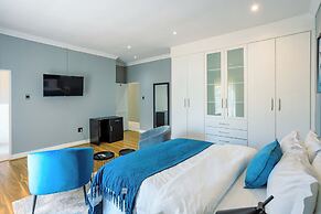 Adinkra Boutique Hotel