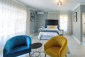 Adinkra Boutique Hotel