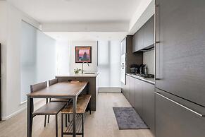 Chic Urban Stylish Condo in Downtown V