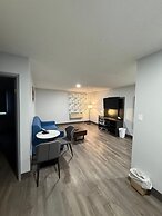 Zero-100 Motor Inn