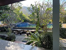 Iyara Boty Resort