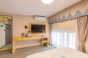 Dequan Chaoyang Park Hotel