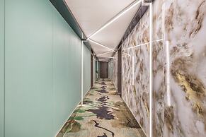 Dequan Chaoyang Park Hotel