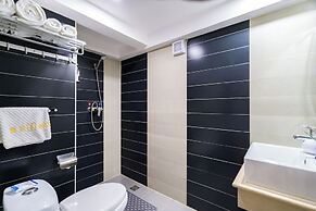 Dequan Railway Station Hotel