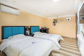 Dequan Railway Station Hotel