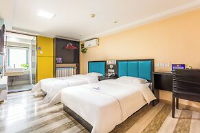 Dequan Railway Station Hotel