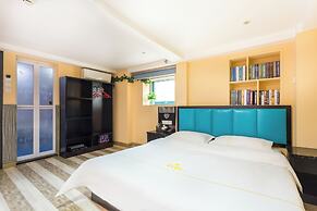 Dequan Railway Station Hotel