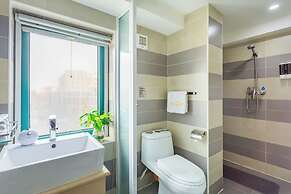 Dequan Railway Station Hotel