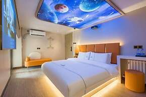 Dequan Luxury HuaYuan Hotel