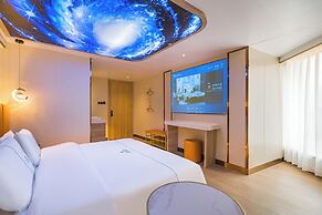 Dequan Luxury HuaYuan Hotel