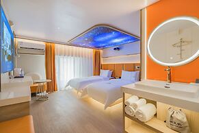 Dequan Luxury HuaYuan Hotel