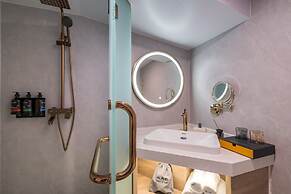 Dequan Luxury HuaYuan Hotel