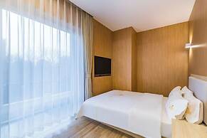 Dequan Guangwai Hotel