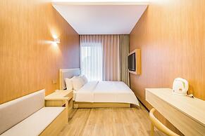 Dequan Guangwai Hotel