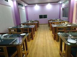 Hotel Mayuree Plaza