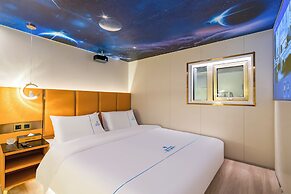 Dequan Luxury CBD Hotel