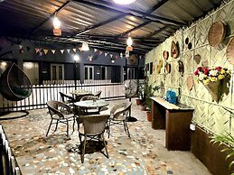 The Gulmohar Inn