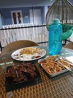 The Gulmohar Inn