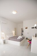 Blue Island Hotel