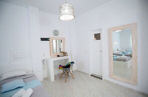 Blue Island Hotel