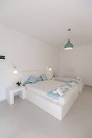 Blue Island Hotel