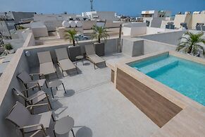Marea Suites