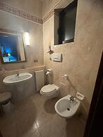 HOTEL REY'S