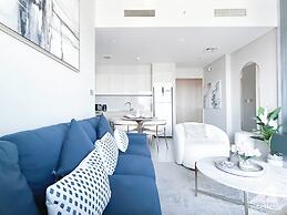 Luxurious Burj Royale One-bedroom & City Views