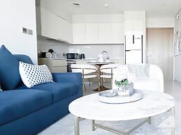 Luxurious Burj Royale One-bedroom & City Views