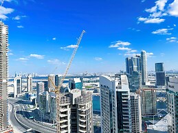 Luxurious Burj Royale One-bedroom & City Views