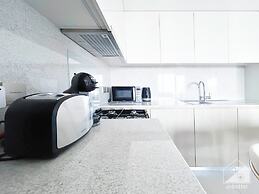 Luxurious Burj Royale One-bedroom & City Views