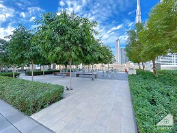 Luxurious Burj Royale One-bedroom & City Views