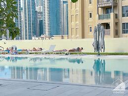 Luxurious Burj Royale One-bedroom & City Views