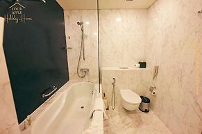 1BHK Downtown