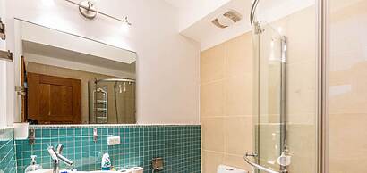 Infiniti Blu, Family Suite, Private Beach!