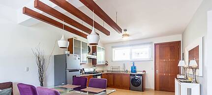 Infiniti Blu, Family Suite, Private Beach!