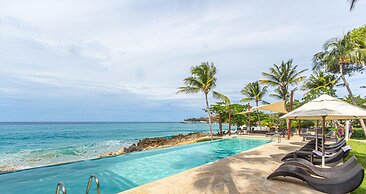 Infiniti Blu, Family Suite, Private Beach!