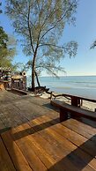 Hello Banchuen Beach