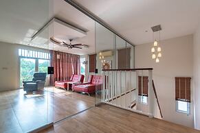 Private Pool Villa Chalong