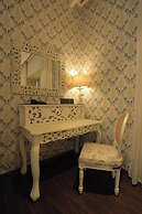 THE ROYAL VENETIAN