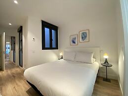 w Majestic 2BR at Palacio Real