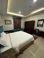 Al Thanaa Al Raqi Serviced Apartments
