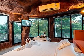 19 Degrees Resort